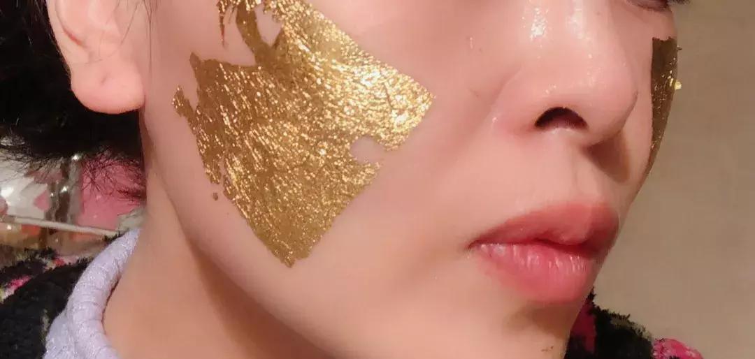黄金敷脸,黄金金箔脸部护理