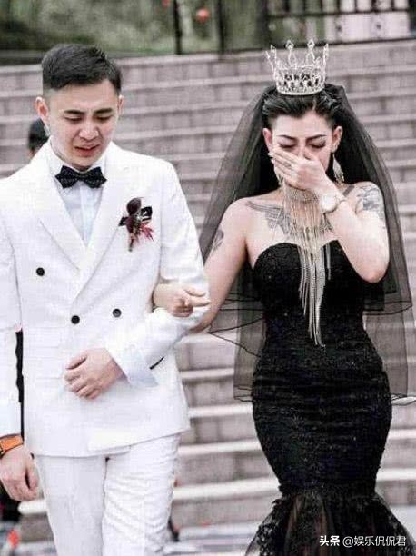 那位剃头又纹身的“黑婚纱新娘”，红遍全国后，如今成了这样