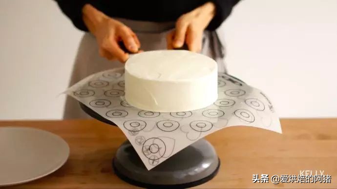 邱莹莹同款草莓奶油蛋糕，基础戚风胚，徒手脱模剖片及抹面挤花