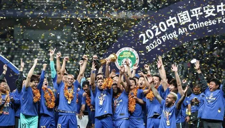 中国足球什么时候会触底反弹,从资本运行角度来看待中国足球