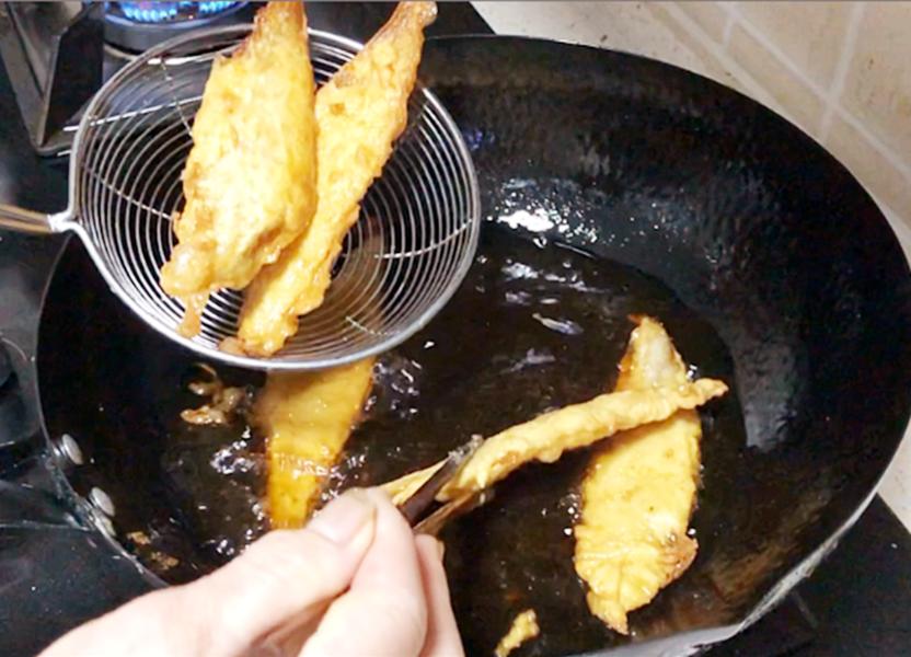 炸鱼用淀粉鸡蛋的做法,炸鱼不用淀粉面粉