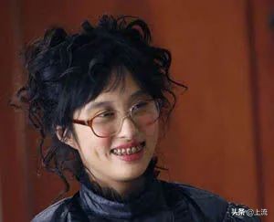 泰国流行戴牙套,泰国最近很火的牙套