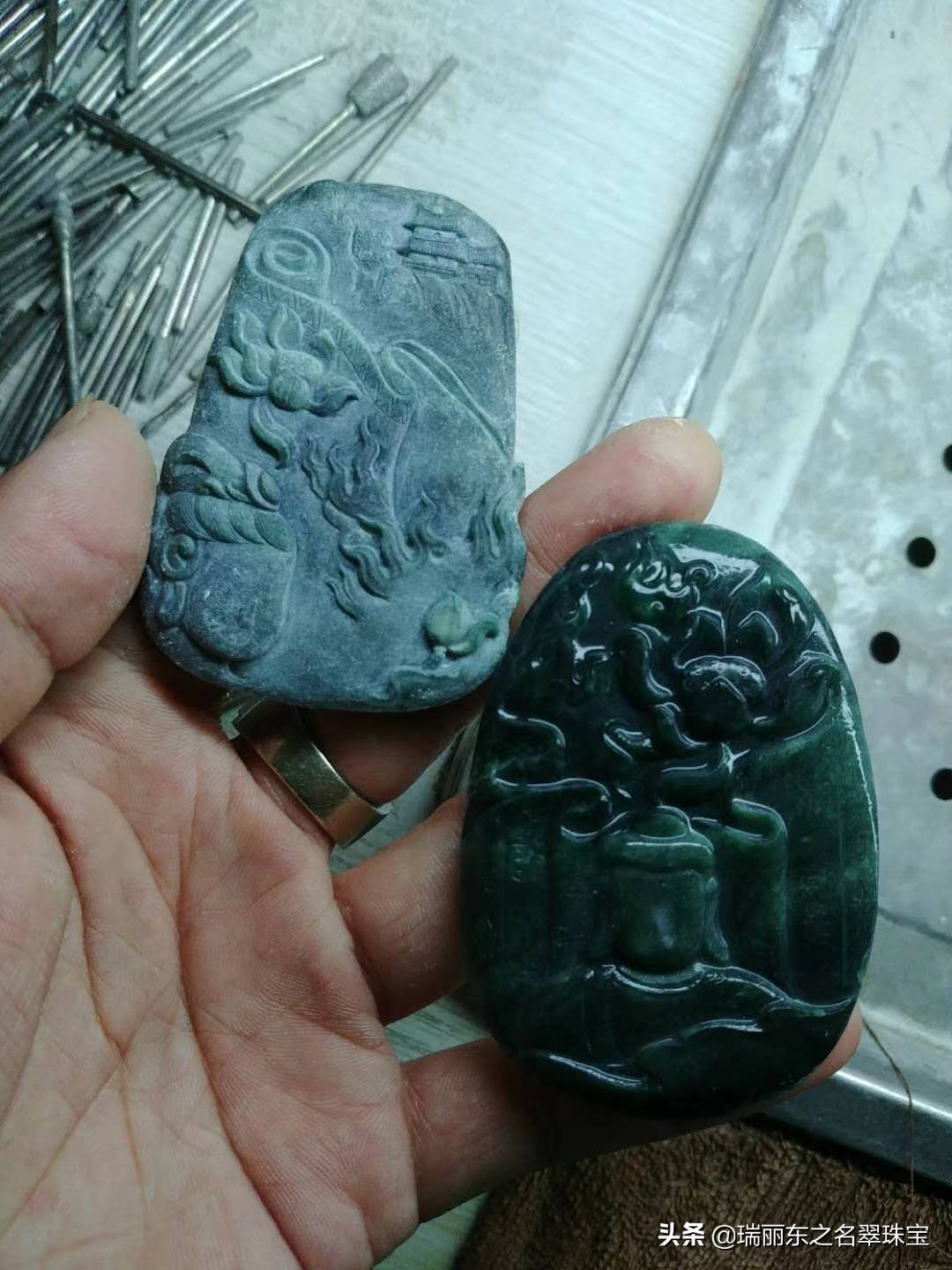 墨翠佛教题材玉雕,翡翠玉雕卧佛