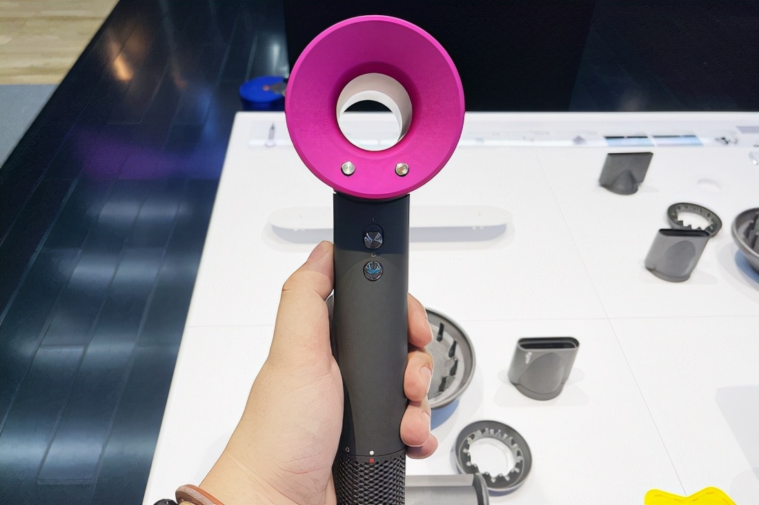 戴森吹风机值不值得买,戴森吹风机和徕芬对比测评