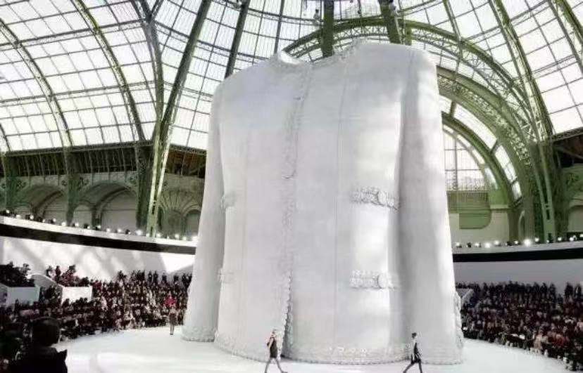 逝去亦永恒：“老佛爷”卡尔拉格斐的传奇人生