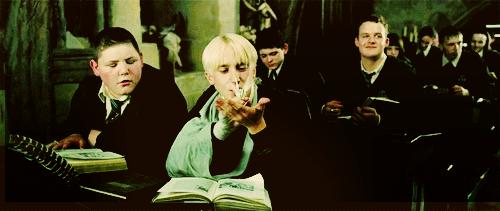 哈利波特英文原著电子版免费阅读,哈利波特全套电子书中英文对照版