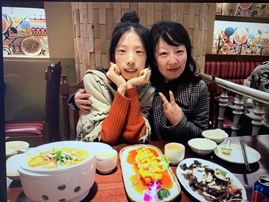 “我今年7岁，妈妈让我割双眼皮”，400万孩子靠整容赢在起跑线