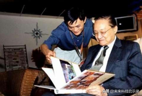 马云感慨金庸,马云问金庸人生该如何度过