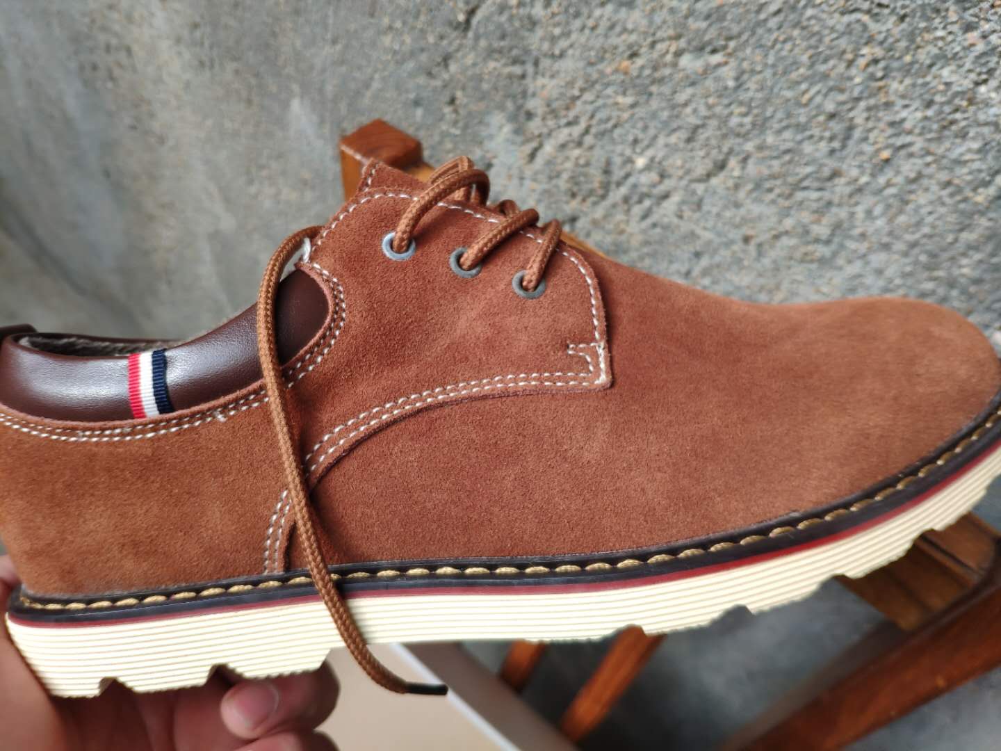 淘宝特价版牛皮软底鞋,淘宝牛皮鞋推荐