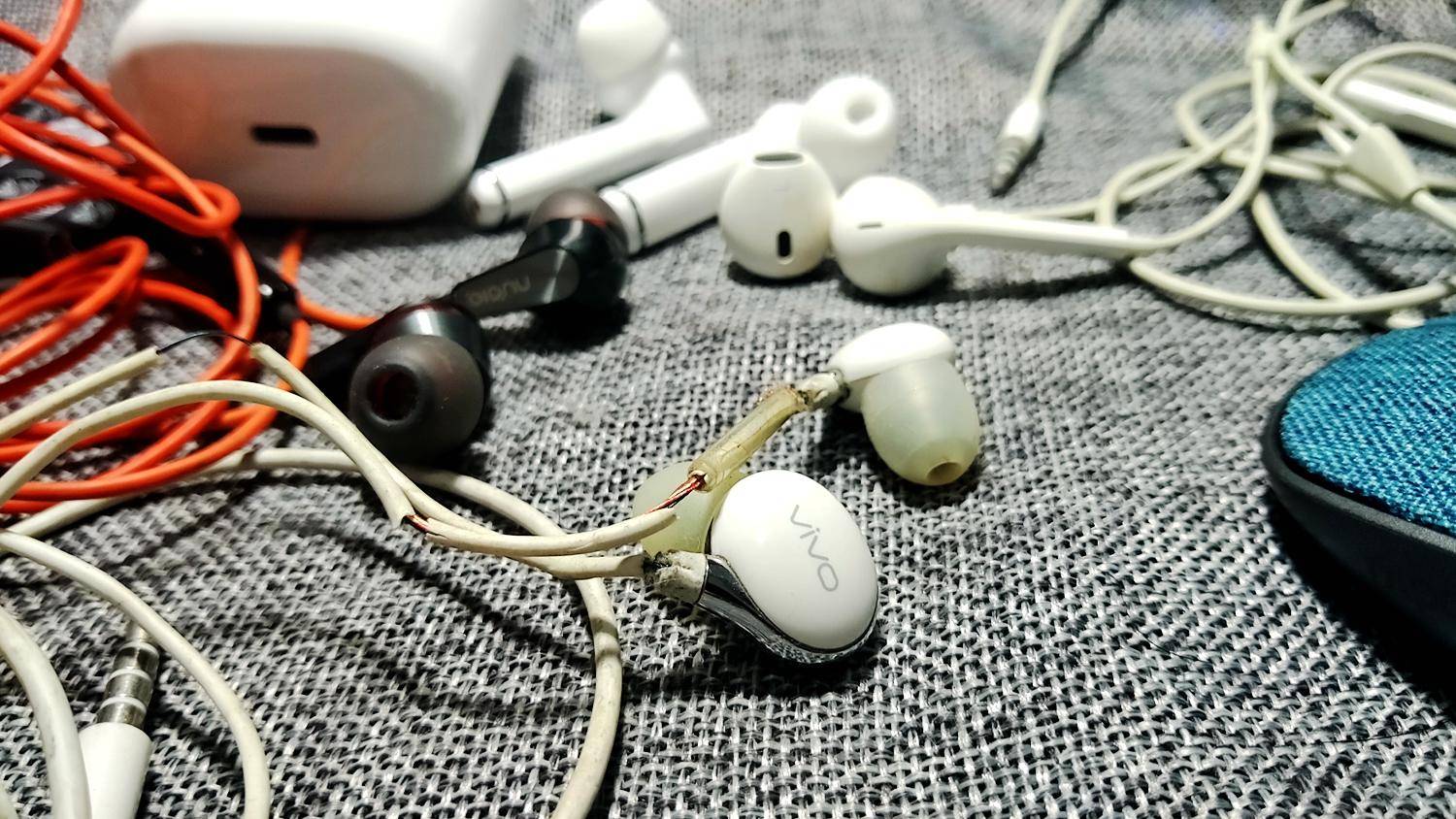 耳机是个绕不开的设备,蓝牙耳机到底有什么好?