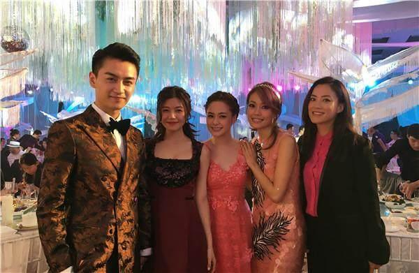 杨幂大婚显女神范,杨幂婚礼的中式小礼服