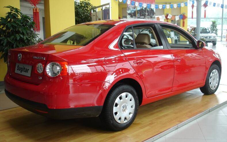 曾经的豪华品牌轿车,曾经的a级车vs现在的a级车