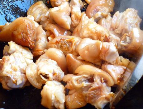 炖猪蹄怎么才能软烂入味,炖猪蹄好吃的方法