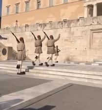 山海经中以乳为目以脐为口的怪物,山海经搞笑图片