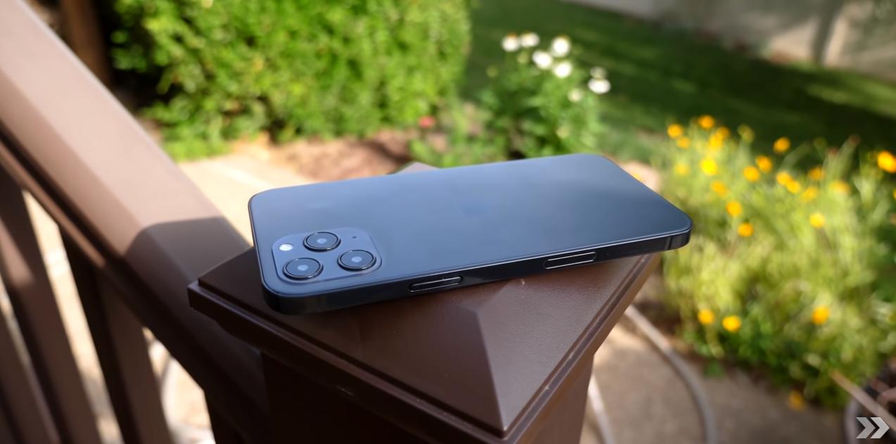 iphone12模型机样子,iphone12模型机可亮屏测评