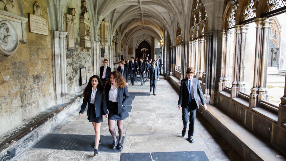 伦敦年度最佳私校排行出炉！最棒的是这所