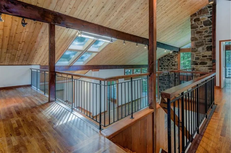 安吉丽娜朱莉麦当娜,安吉丽娜朱莉从小到大