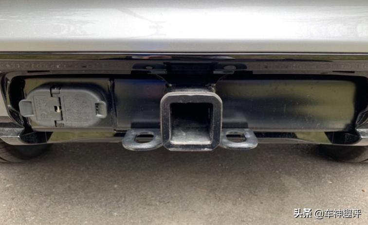 途乐大切诺基霸道哪个好,大切诺基srt试驾体验