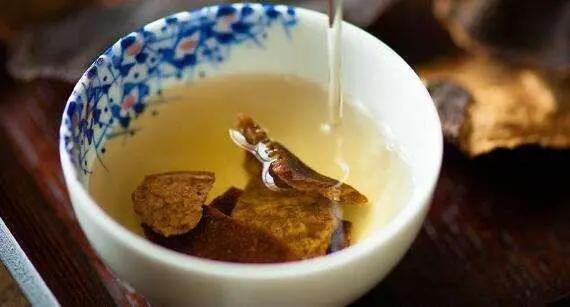 怎么用橘子皮自制口气清新剂,怎么用橘子皮做固体空气清新剂