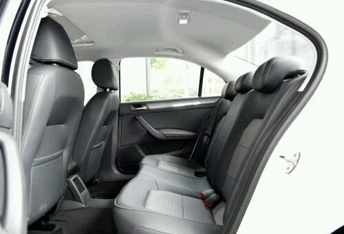 大众桑塔纳1.6手动舒适版2013年款,18大众桑塔纳1.6自动舒适多少钱