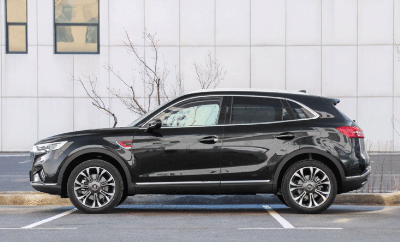 新款奥迪q5实车首曝光,国产全新一代奥迪q5价格