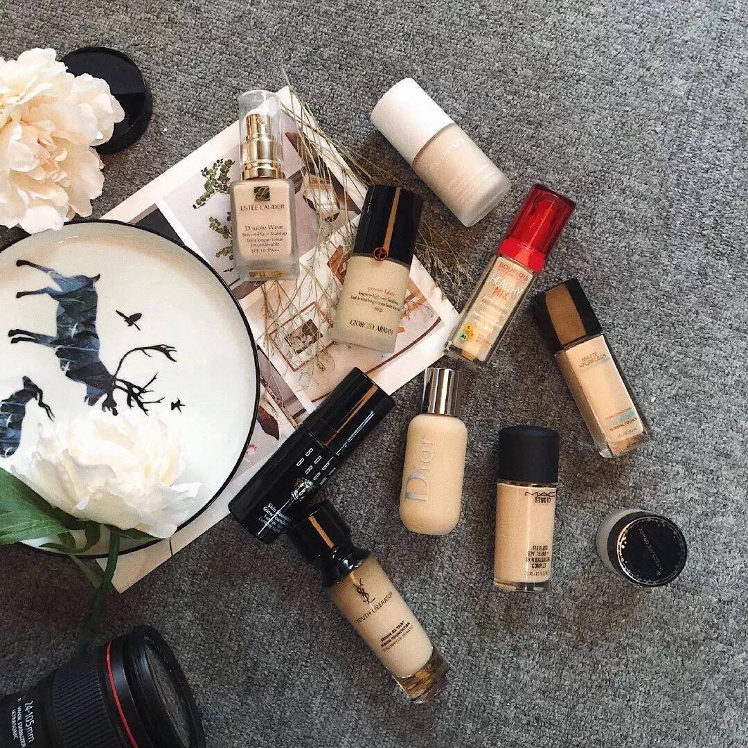 蕾哈娜邪术篇:磨皮瘦脸之外的X操作