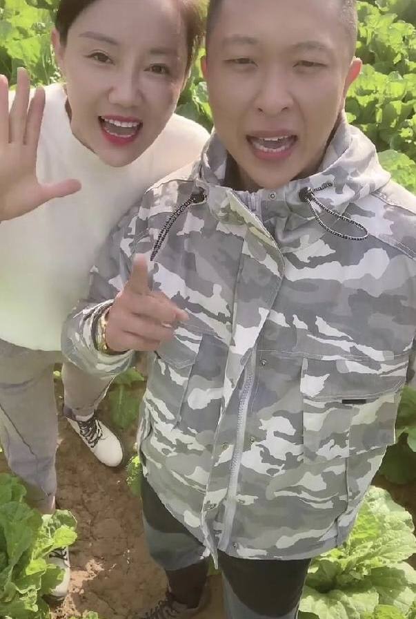 大学生回村种菜一年几百万,厌倦了打工的生活回村种菜养牛