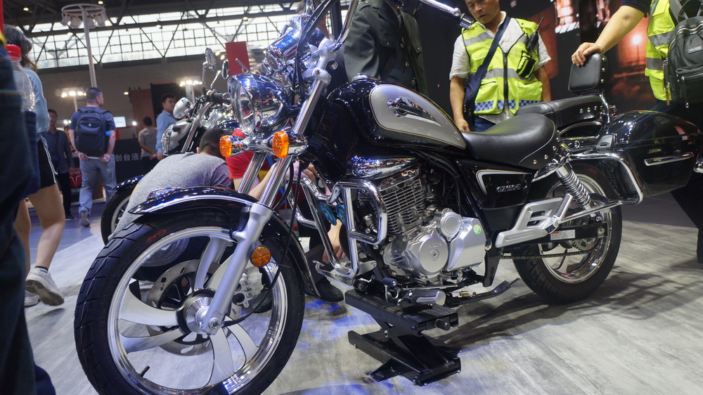 太子车中的万元神车！国四标准，500公里续航，双边箱+双活塞卡钳