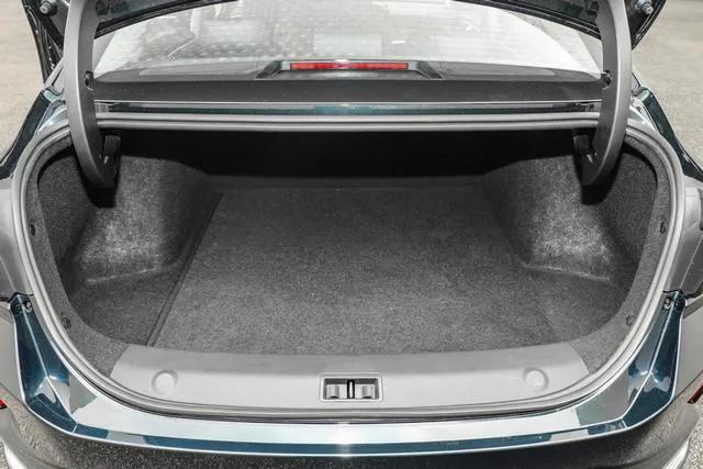 国产新能源轿跑十万,比较好的油电混动轿跑