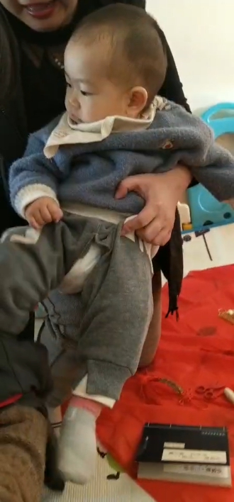 抓周庆生,宝宝周岁生日抓周说法