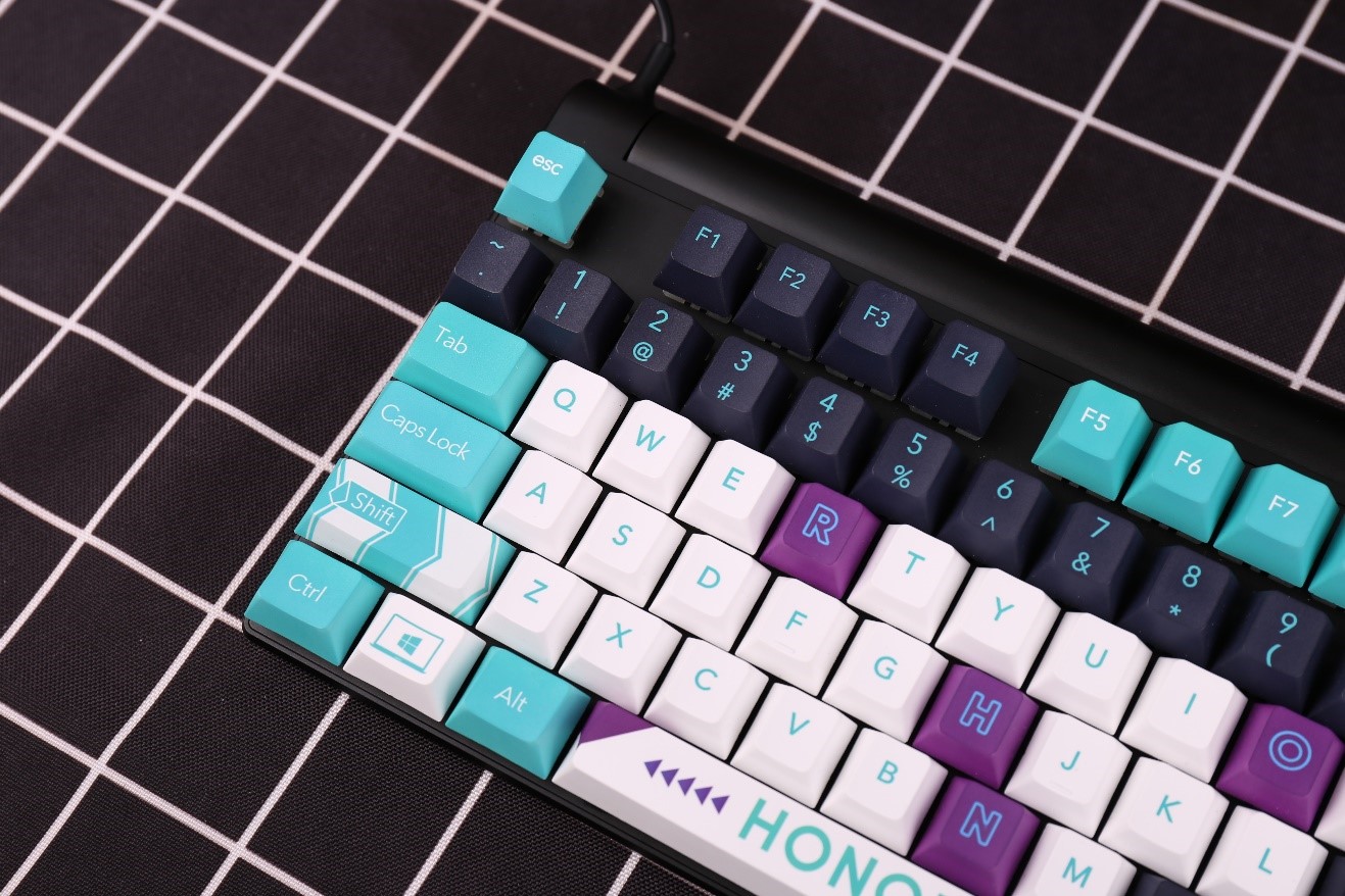 荣耀联名cherry推出电竞机械键盘,樱桃x荣耀联名键盘价格