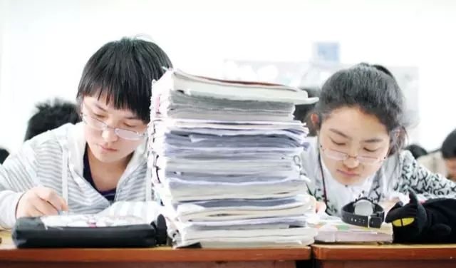 高考还有30天应该做什么卷子文综,高考文综卷子应该怎么分配时间