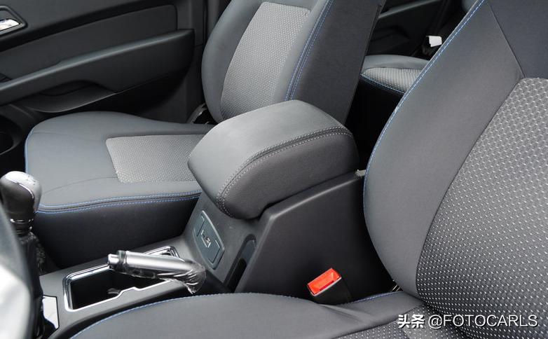 新款国产普拉多越野视频,猎豹q6和普拉多性能