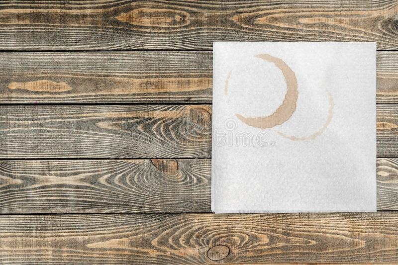 衣服上的咖啡渍怎么去除小窍门,衣服沾上咖啡怎么洗