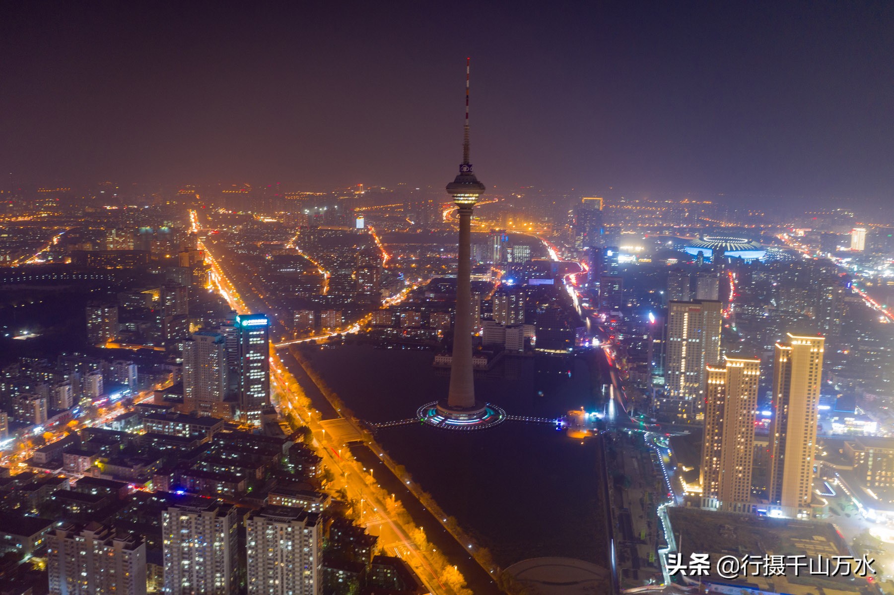 航拍天津天塔,天塔是世界唯一一座水中之塔