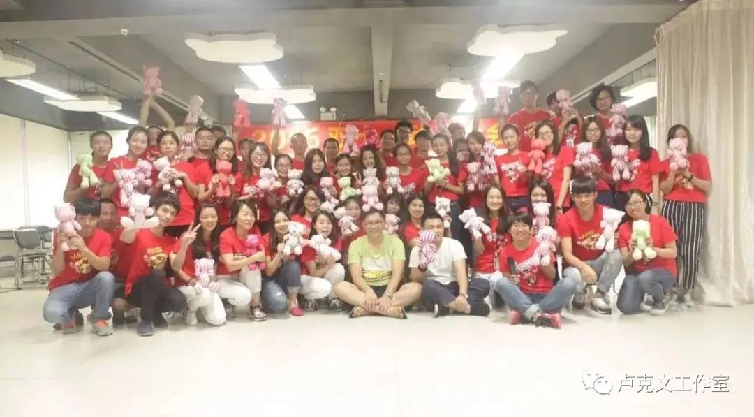 我和你一样原唱李宇春,我和你一样