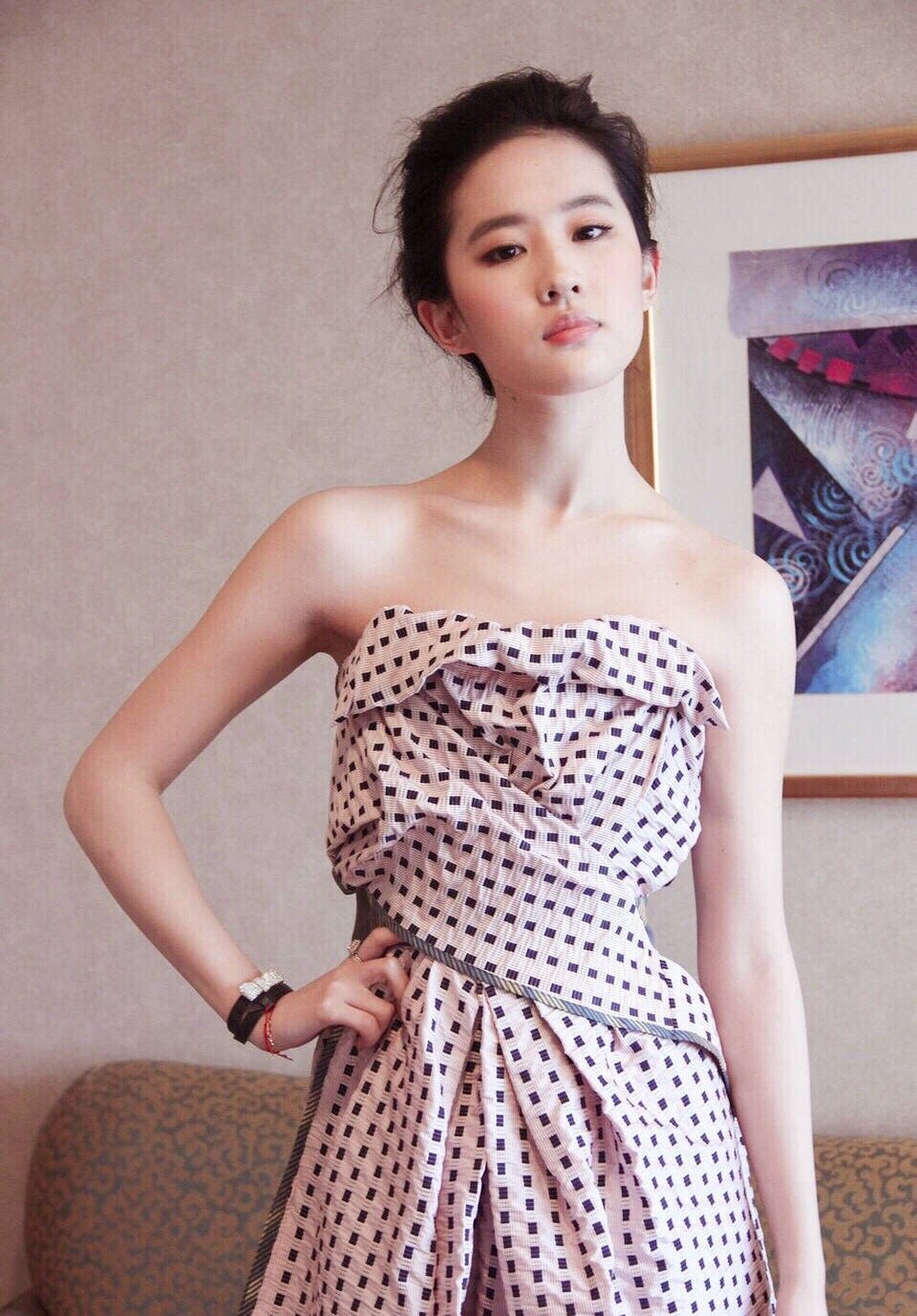 刘亦菲为什么改名,刘亦菲个人简介扒一扒