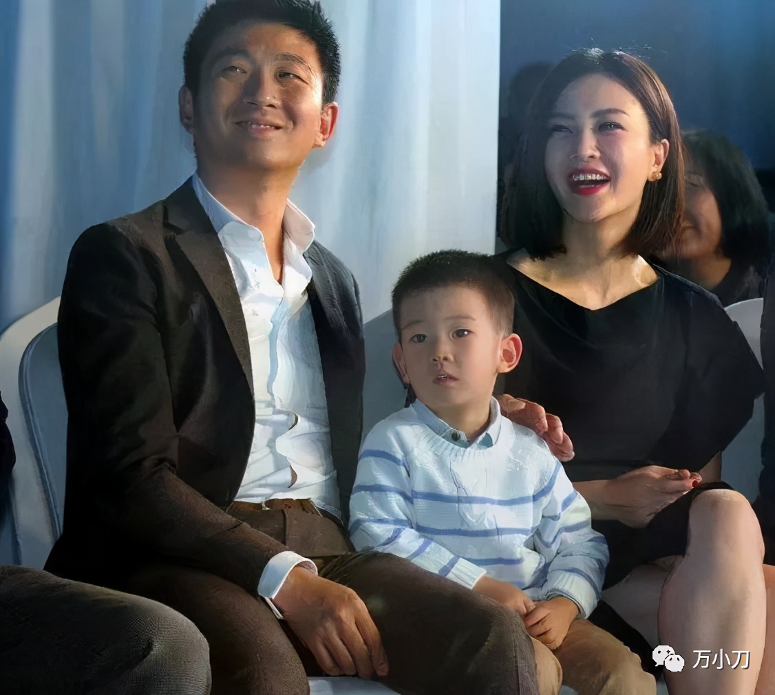 浜湀鏍兼牸鎰熸儏鐖嗘枡,浜湀鑱斿Щ缁椈涓嶆柇