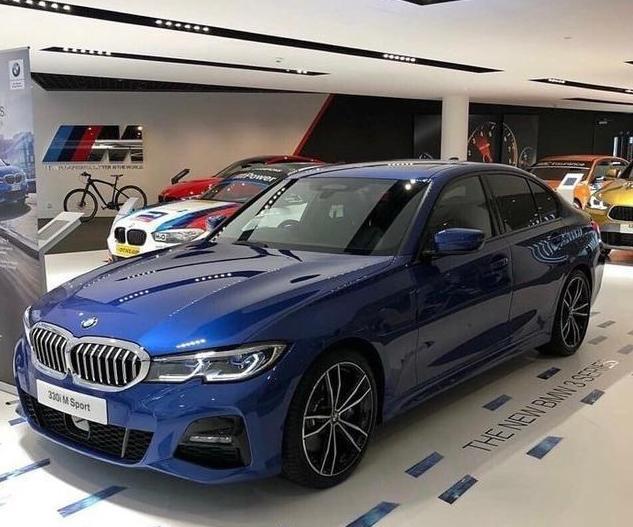 宝马3系为什么卖那么贵,宝马3系320li2.0t手自一体8挡变速