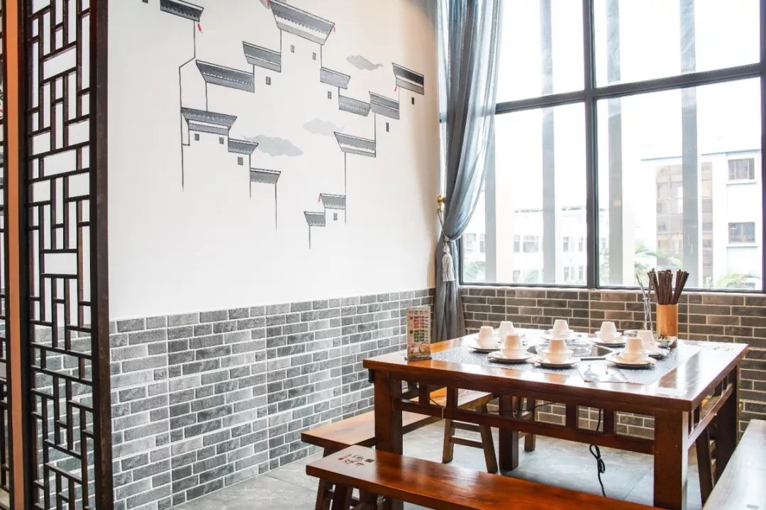 吃地道成都老火锅满满的巴蜀风格,正宗巴蜀味道火锅