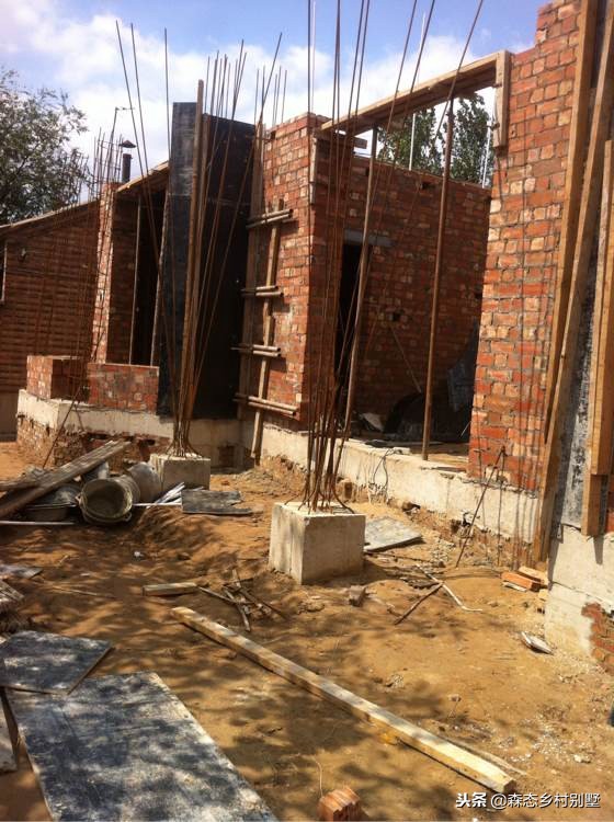 北方农村建房全过程,三层占地150平米,花了50万