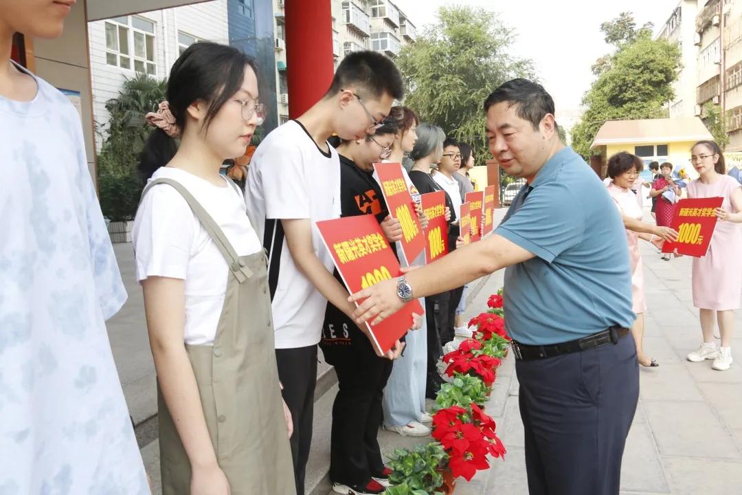 邯郸新曙光小学2021届毕业生,邯郸新曙光小学2021届毕业