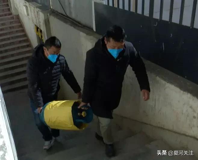 隔疫不隔爱谢谢每个平凡的人 (隔疫不隔爱每个平凡的人)