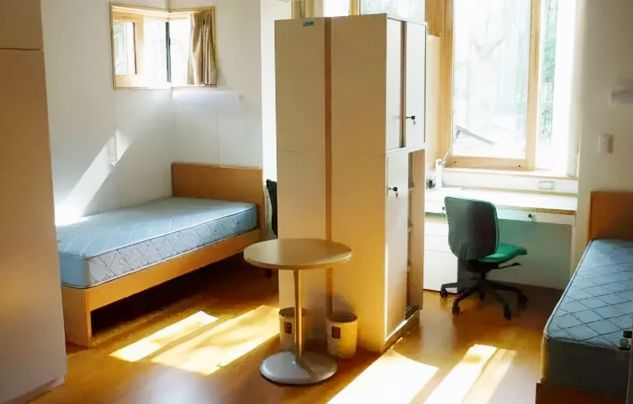 浠庣墿璧勫尞涔忓埌鐢熸椿瀵岃冻,浠庣伯椋熺煭缂哄埌鍥戒汉绮粨