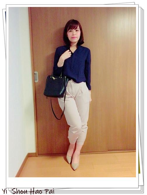 粉红色裤子搭配什么颜色上衣好看,粉红色裤子配什么上衣好看