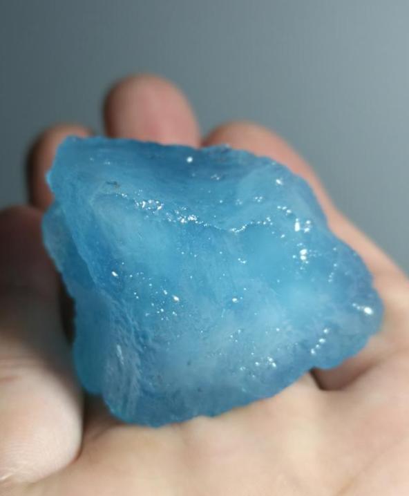 天空蓝和海水蓝的海蓝宝,有海底感觉的海蓝宝