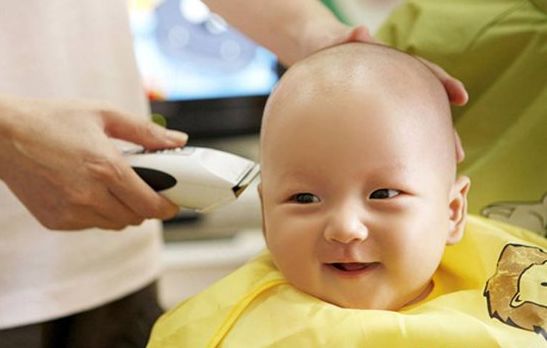婴儿一出生就满头黑发好吗,为什么有的孩子出生黄头发