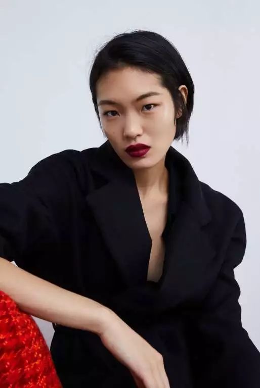 ZARA竟然出彩妆了