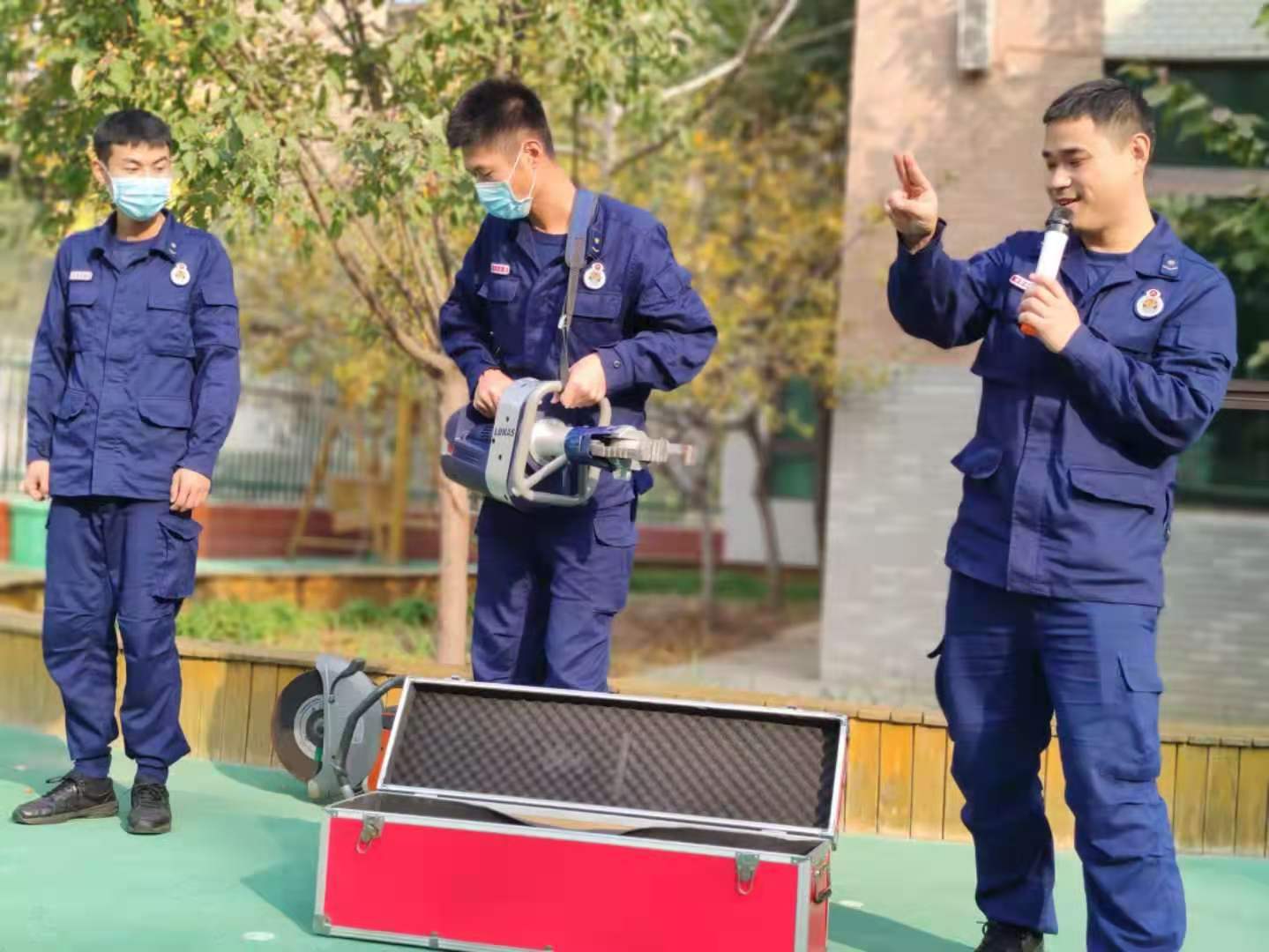 消防安全幼儿园活动,海贝幼儿园消防演习