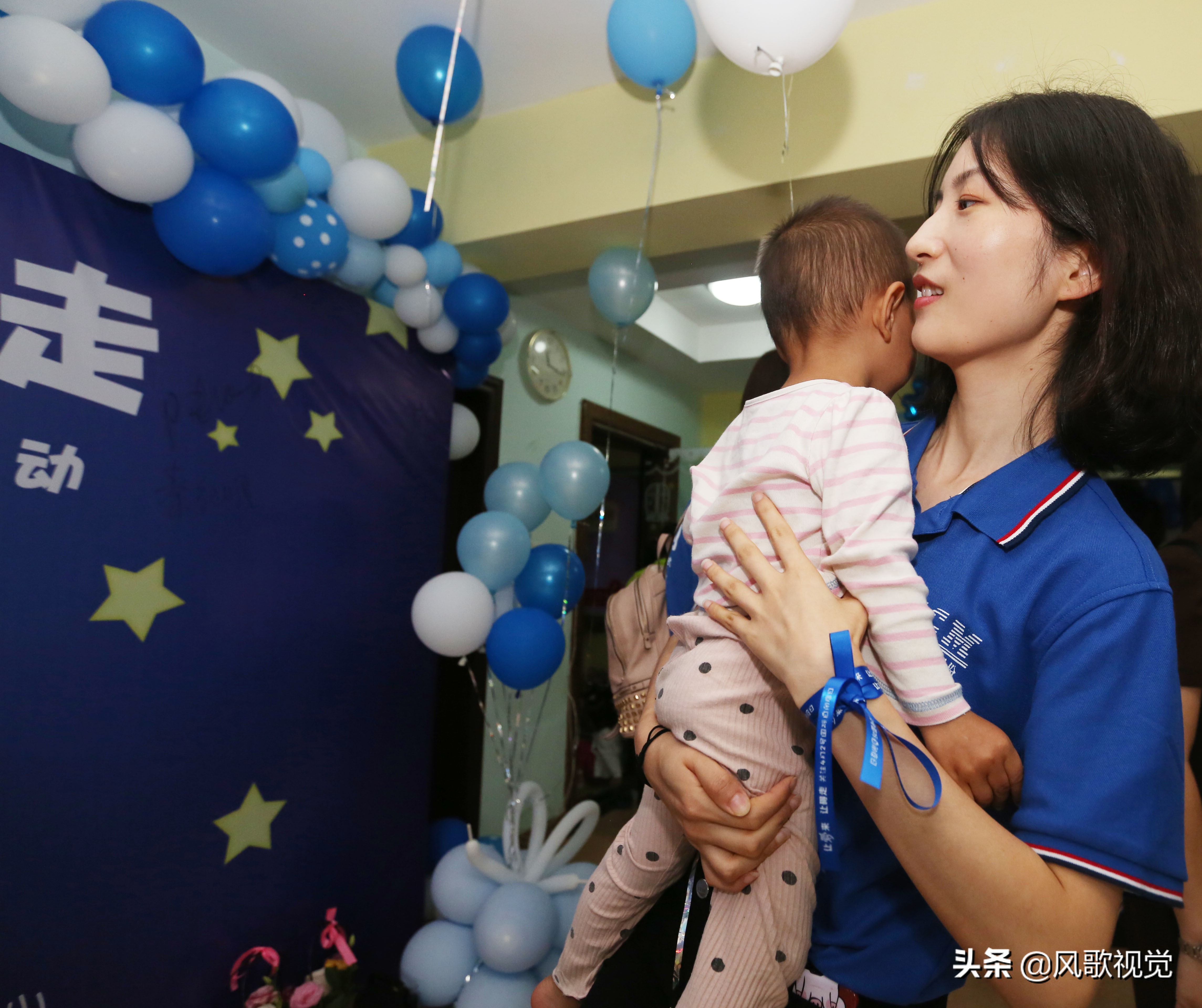 自闭症日公益活动,让爱来让自闭儿童公益活动